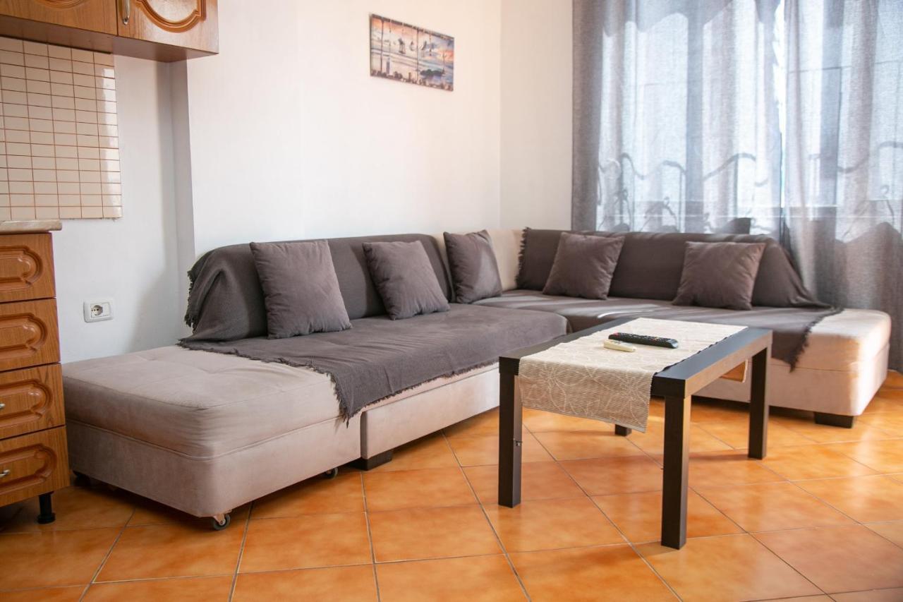 A&B Apartment Golem  Bagian luar foto