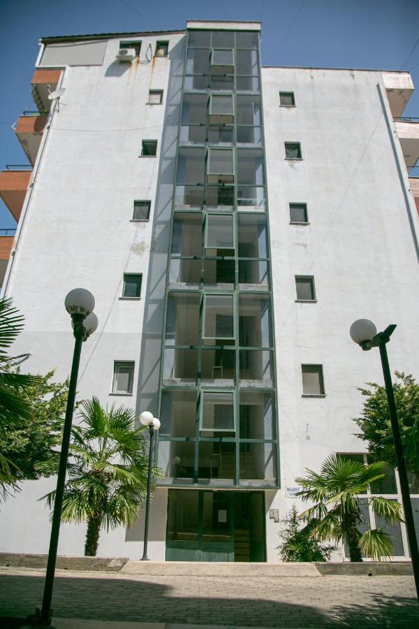 A&B Apartment Golem  Bagian luar foto